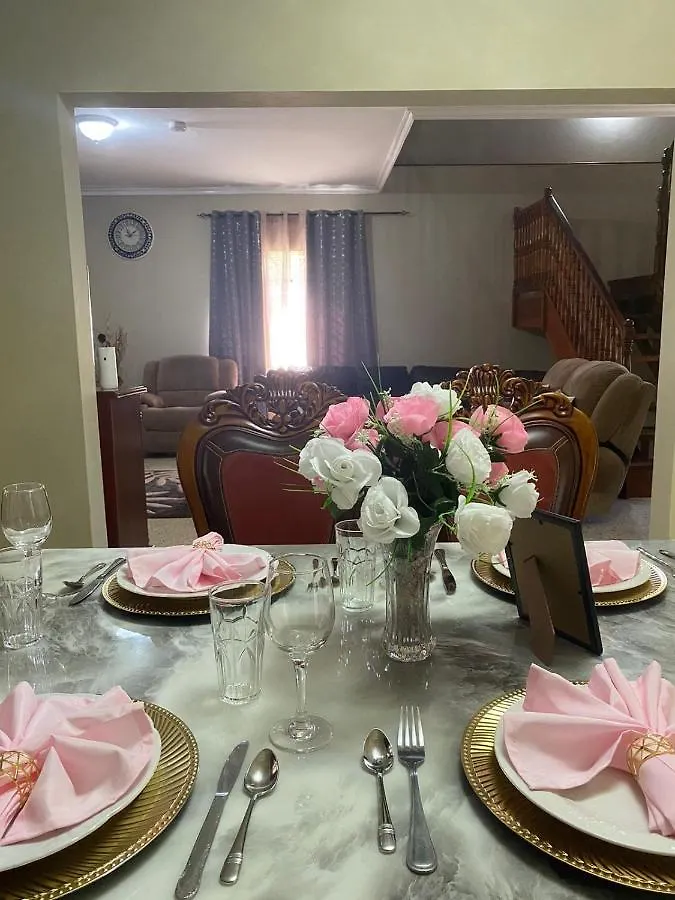 Lachemar Guest House Ocho Rios 0*,